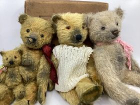Bearable Artist vintage  teddy bears and BB bears   in dark gold, golden and cream-made to appear