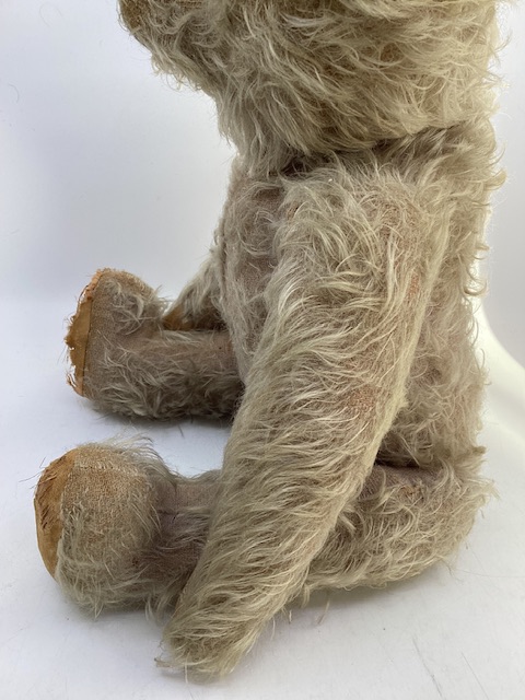 Antique early 20th WW1 era Teddy bear ;Likely J K Farnell, with a hump back construction- Originally - Bild 3 aus 14