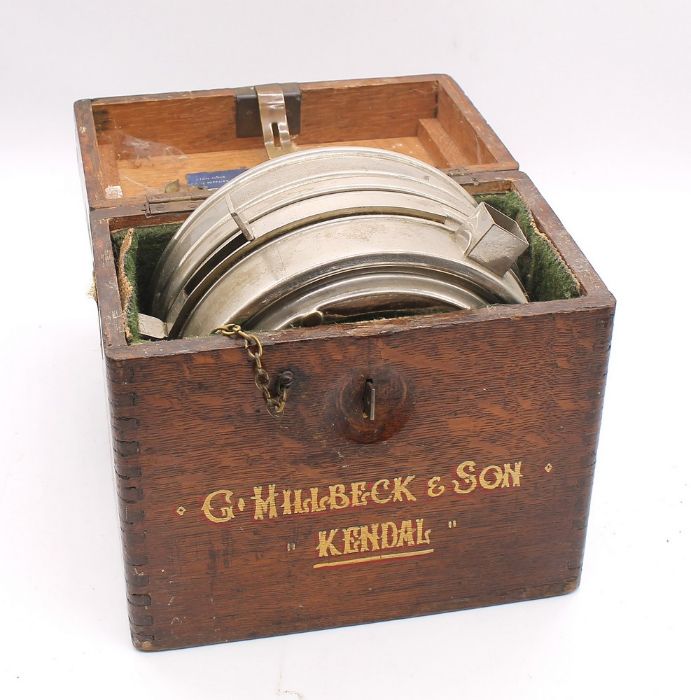 An early 20th Century Pigeon Timing Clock, in oak case, G Hillbeck & Son of Kendal - Image 3 of 5