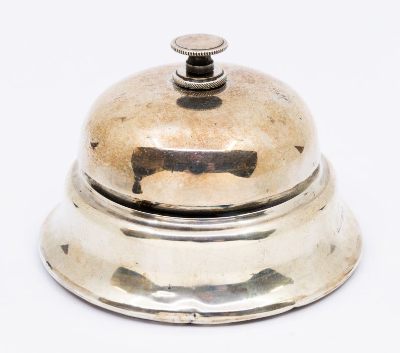 An Edwardian silver bell, of standard form, hallmarked by Grey & Co., Birmingham, 1905, filled