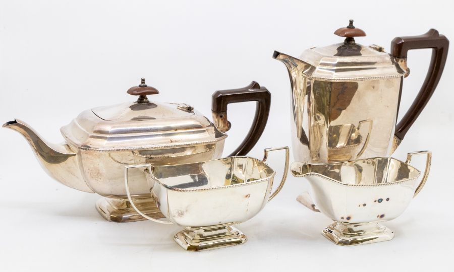 A 20th Century EPNS silver plated matched tea set consisting of tea pot, coffee pot, both with