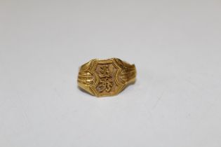 A high grade yellow metal ( tests 22ct) Chinese signet ring, approximate weight 3.6gm