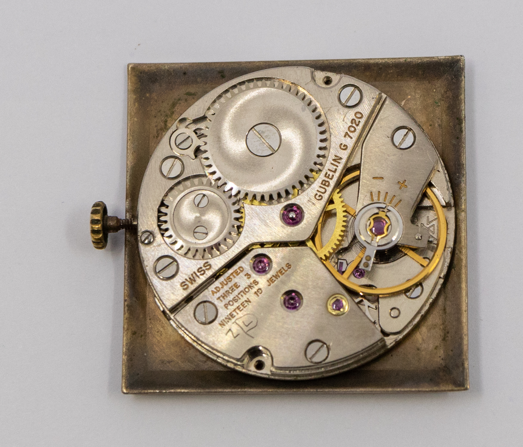Gubelin: an 18ct gold square cased gents vintage Gubelin wristwatch, comprising a signed square - Bild 2 aus 2