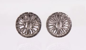 A pair of retro 18ct white gold David Thomas cufflinks, comprising a wheel like spoke design with