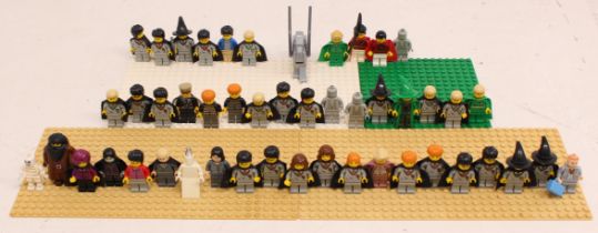 Harry Potter: A collection of assorted Harry Potter, Lego Minifigures, to comprise: Harry Potter (