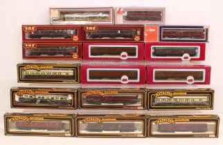 OO Gauge: A collection of seventeen boxed OO Gauge coaches and rolling stock to comprise: