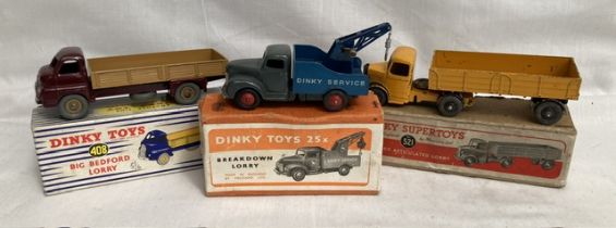 Dinky: A collection of three original boxed Dinky Toys to comprise: Bedford Articulated Lorry 521,