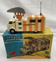 Corgi: A boxed Corgi Toys Major, "Decca" Mobile Airfield Radar Vehicle, Reference 1106. Original