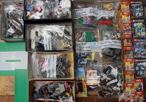 Lego: A collection of assorted Lego sets, some of which are boxed to include: 7000, 7001, 7002, 7003