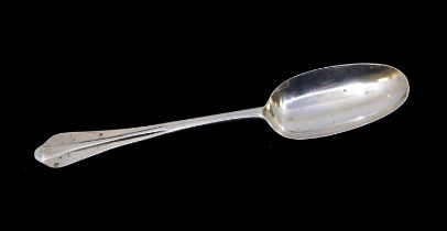 A Queen Anne Britannia standard silver dog nose table spoon, with rat tail, the reverse engraved