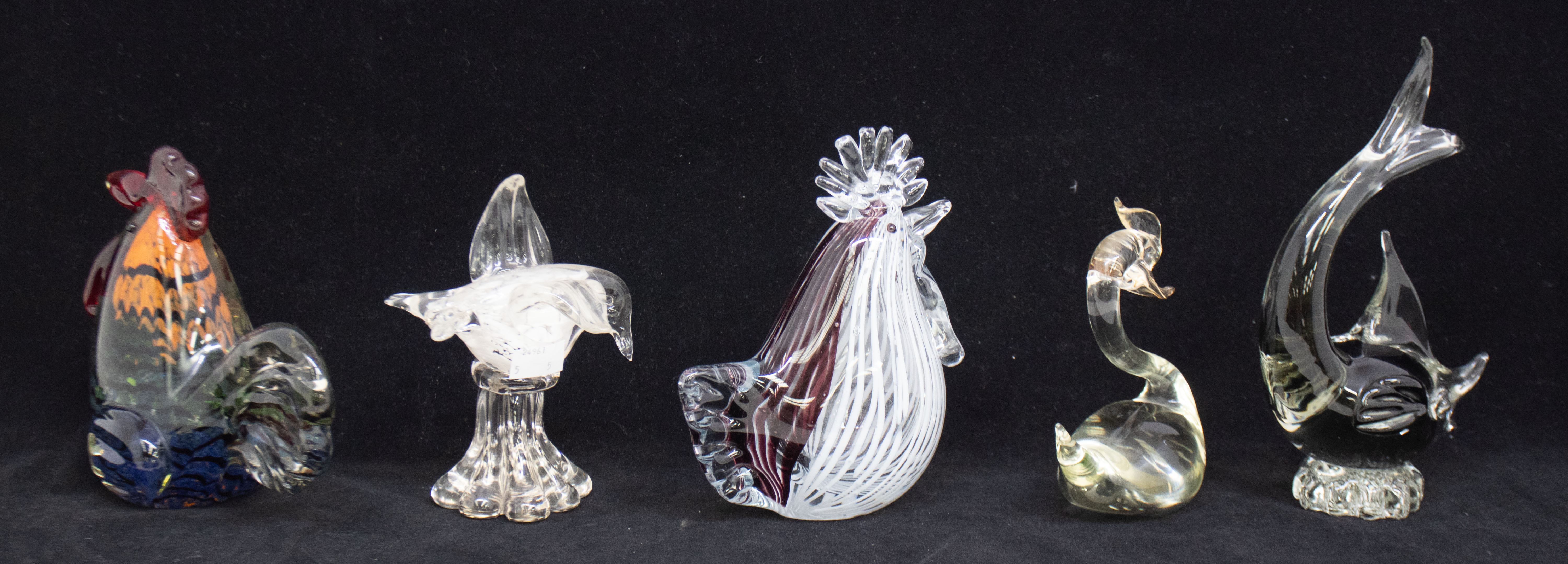 Murano glass. A collection of five pieces to include two different colourways sitting roosters, a - Image 2 of 2