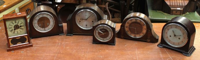 Collection of mantel wall clocks parts and spares, including a few cases (1 box)