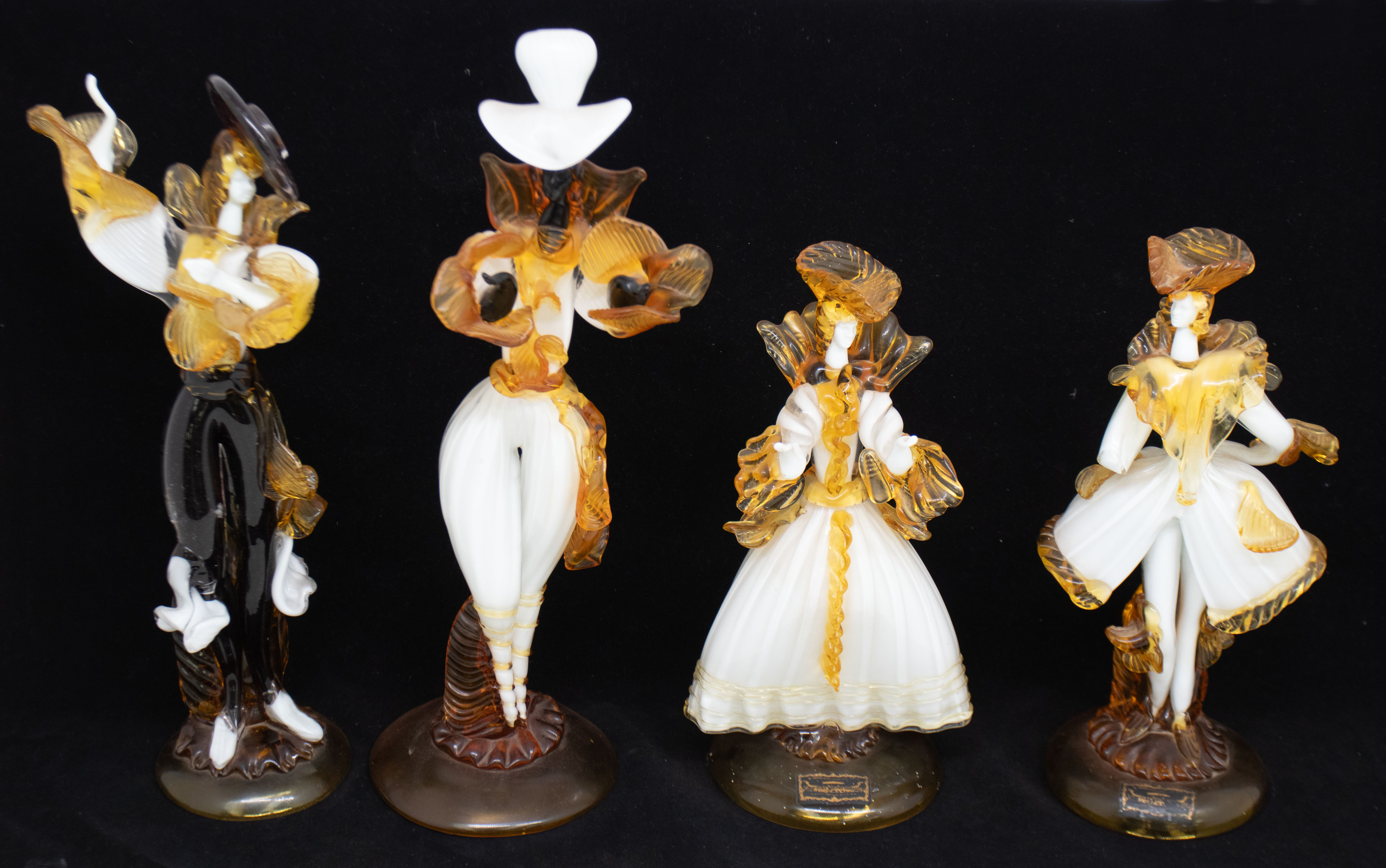 Murano type "Venetian Glass Company" glass. A collection of four 'Venetian Old Style' flamenco