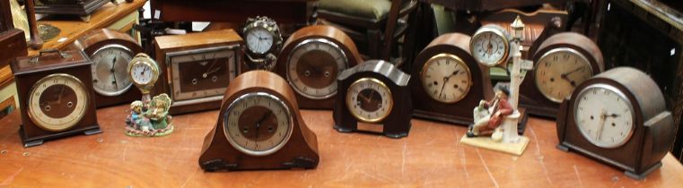 A collection of mid to late 20th century mantel clocks, 8-day and battery (12)