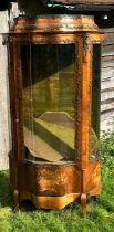 A 20th cent Vitrine