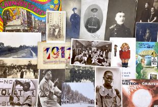 Postcards. An extensive collection of loose postcards, many hundreds, predominantly mid-20th century