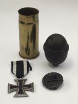 A small selection of German WW1 items. To include: an Iron Cross 2nd class, with usual 3 part