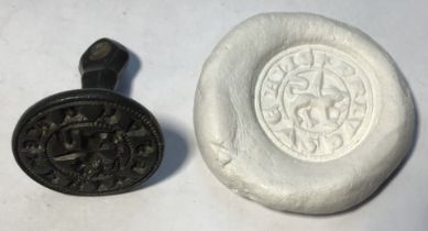 Medieval “chess piece” circular style bronze seal matrix, hexagonally facetted handle with pointed