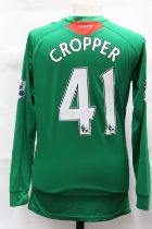 Southampton: A Southampton goalkeeper football shirt, match issued, 2014-15, long-sleeved, Cropper
