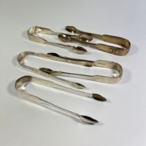 5 silver sugar tongs, one hallmarked Newcastle 1904. Total weight approx 214grams.