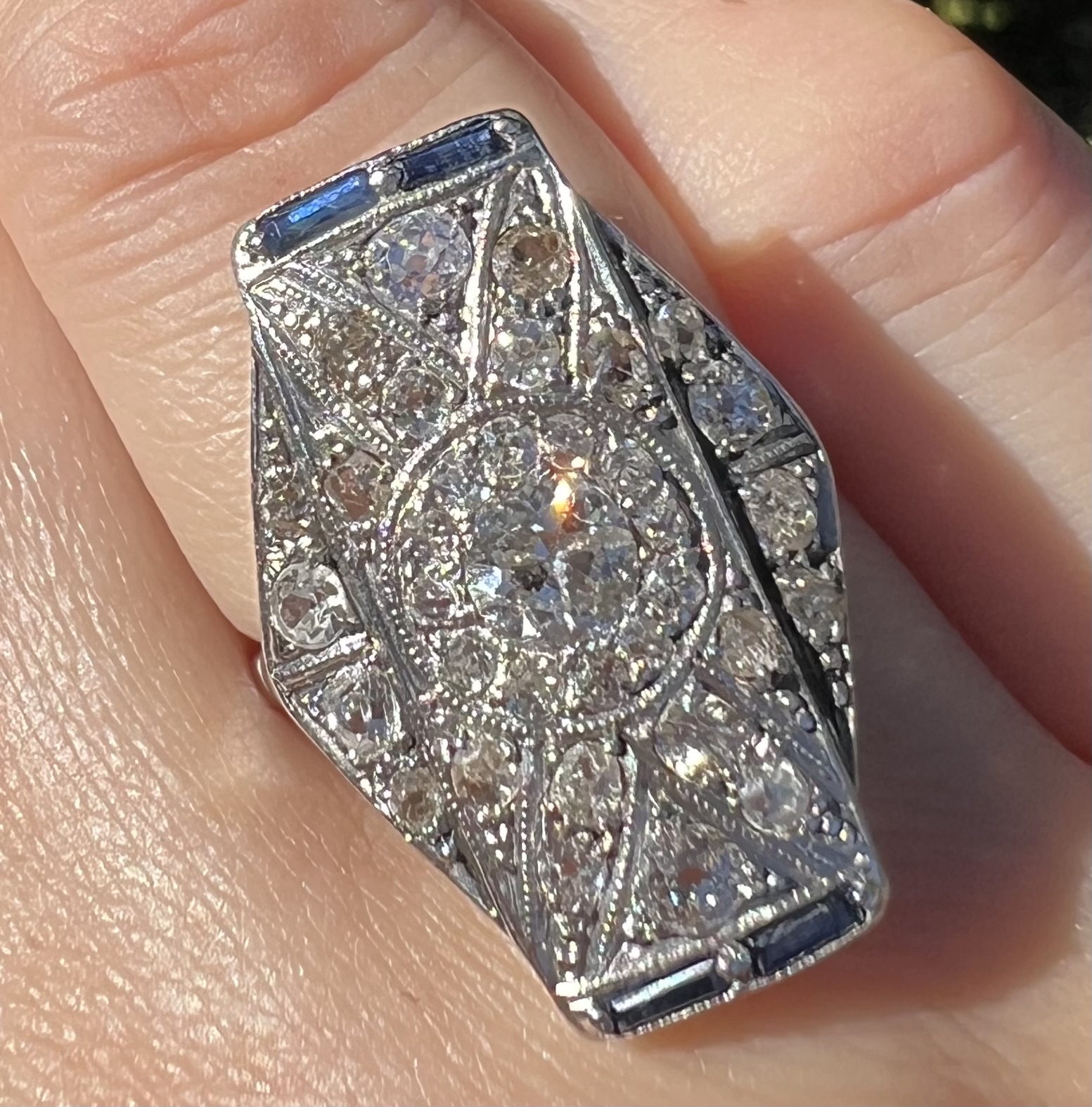 *******REOFFER JANUARY 12, 2024 ESTIMATE £900- £1,000.****** An Art Deco diamond and sapphire - Image 5 of 5