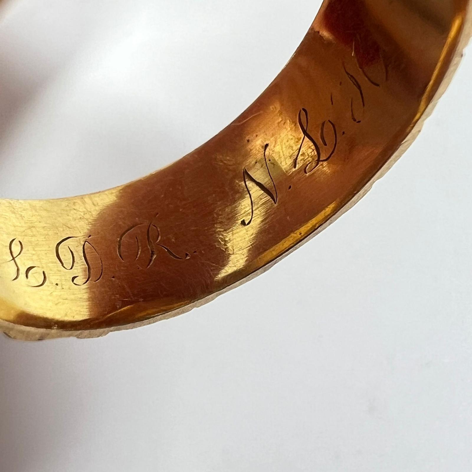 A Hallmarked 18ct yellow gold foliate engraved band ring, size T approx 9grams band width approx - Image 3 of 4