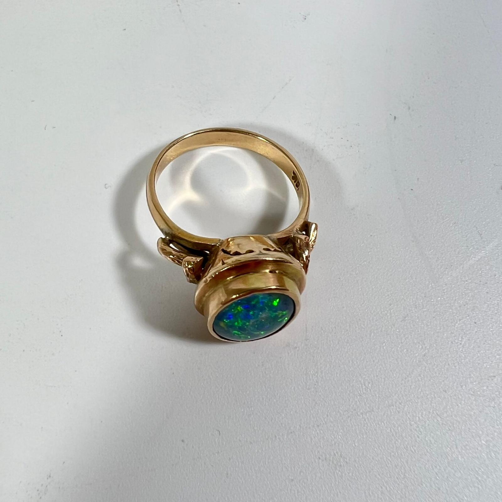 18ct Opal and Yellow Gold Ring m- size 'N' circa 4.7grams. - Image 2 of 5