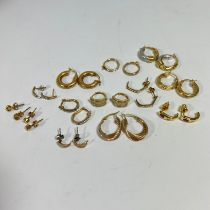 A good selection of 9ct, 14ct and gilt metal earrings, 13 pairs in total, approximately 27 grams