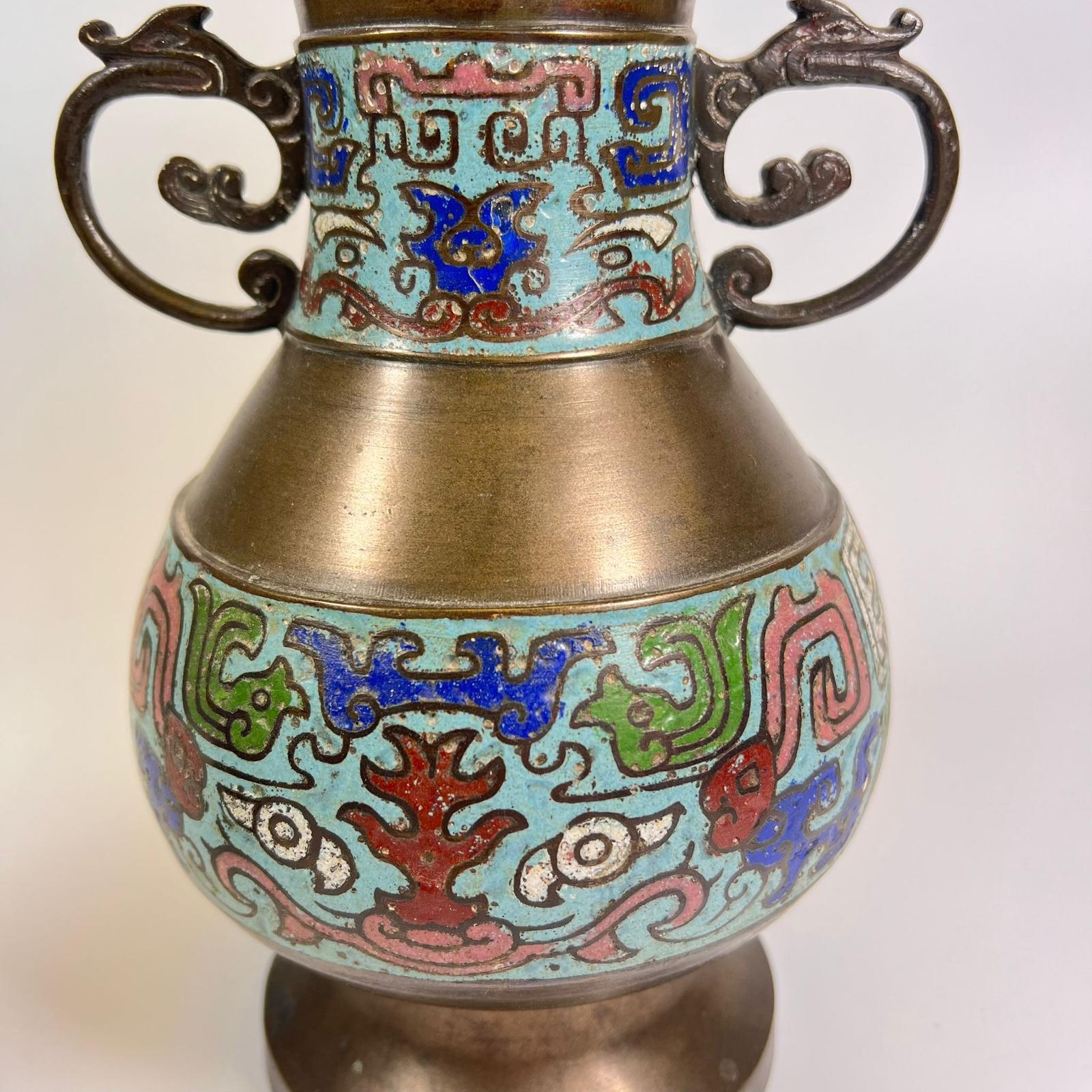 An Oriental dragon handle bronze enamel vase - approx 24cm tall. And a pair of good Japanese - Bild 3 aus 7
