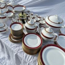 Extensive Spode Bordeaux tea and dinner service to include: 15 dinner plates, 20 side plates, 12