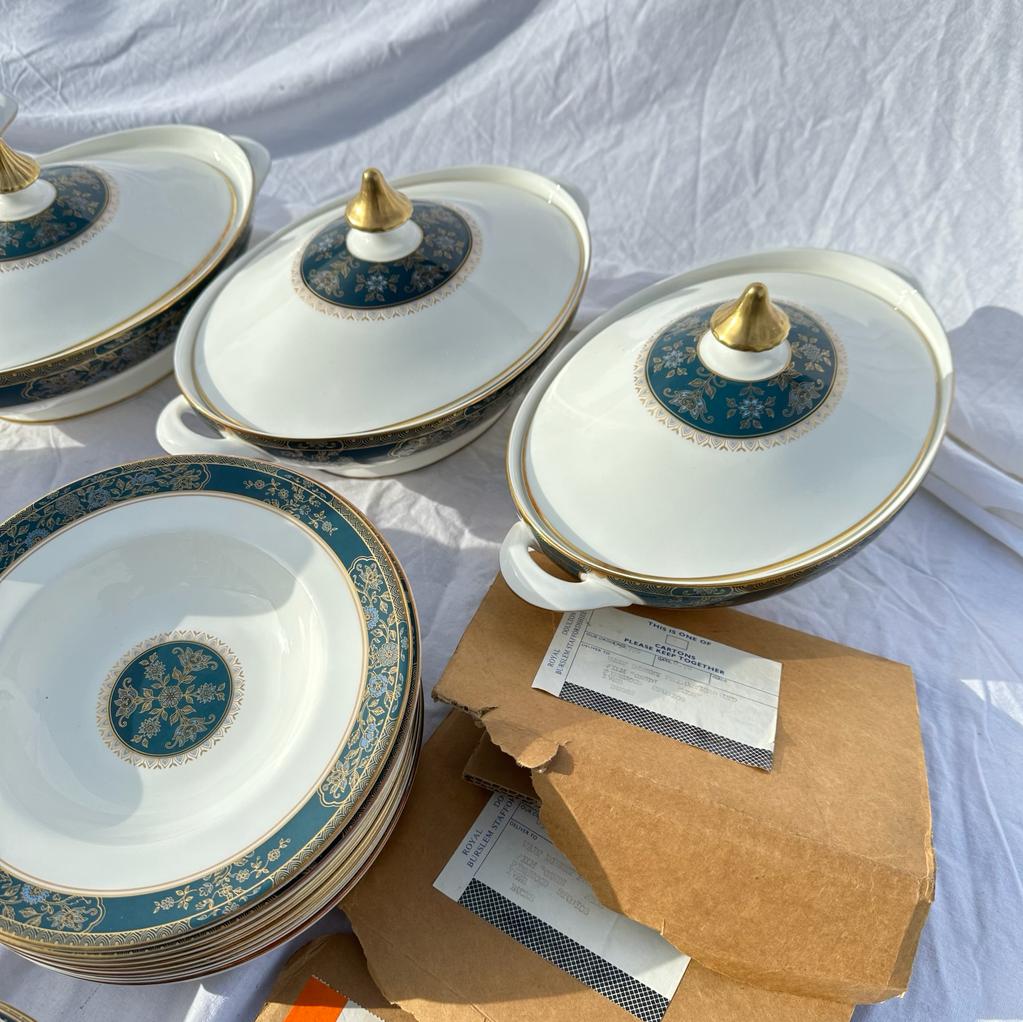 A large collection of Royal Doulton Carlyle dinner service This service was used as a prop in the - Image 12 of 19