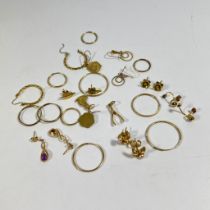 A collection of 9ct yellow and rose gold jewellery - see photo including: - 19 x necklaces (1 x