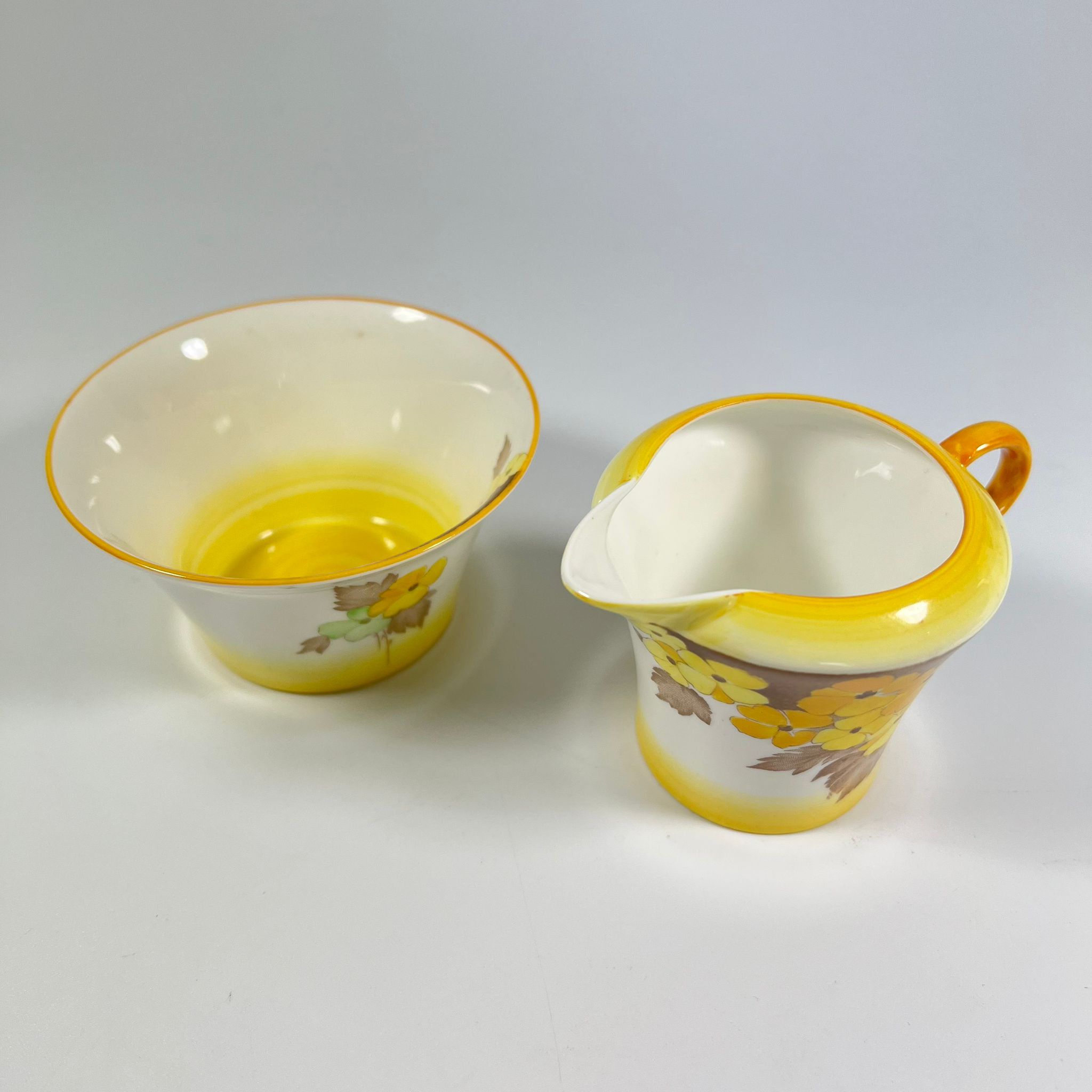 Art Deco Shelley Phlox Tea Set to include tea pot, 4 cups & saucers, milk jug & sugar bowl. Tea - Image 3 of 5