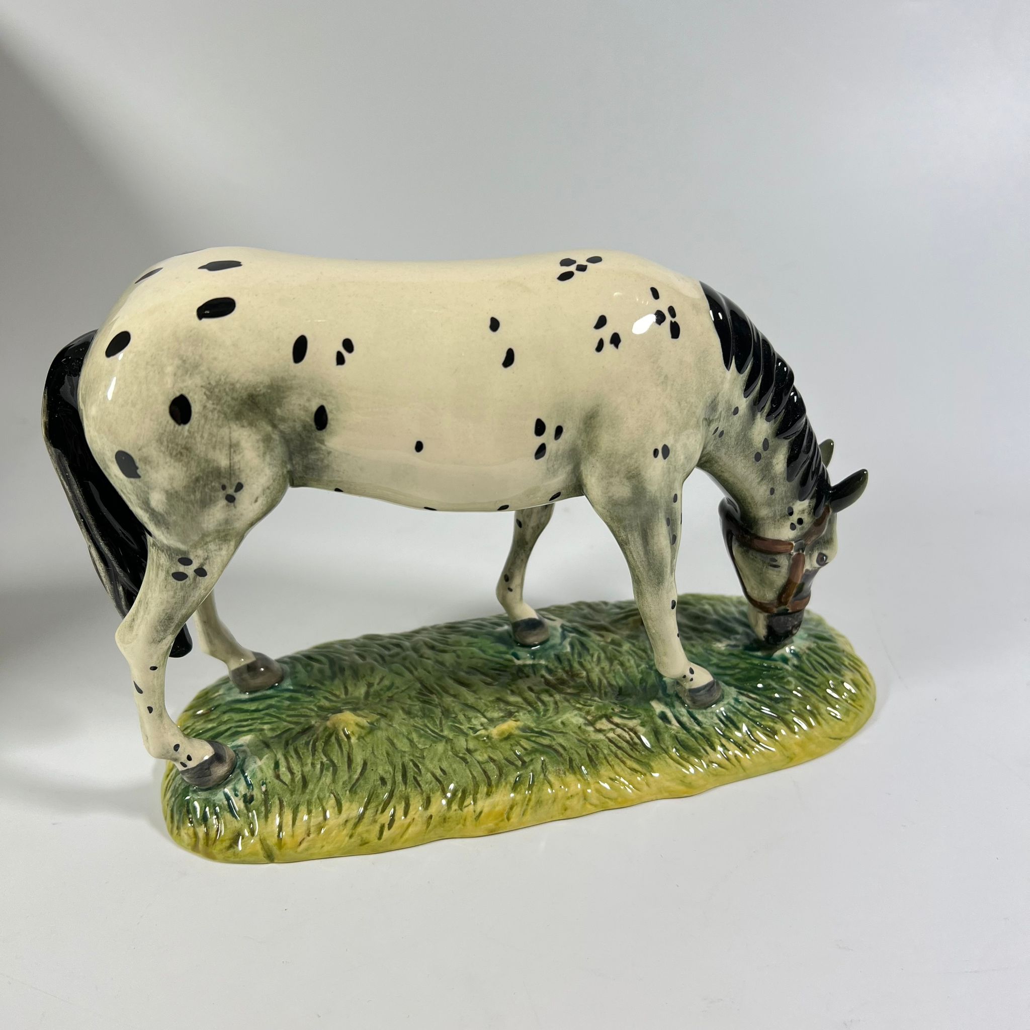 A boxed Royal Doulton Appaloose Horse boxed with stand. - Bild 2 aus 4