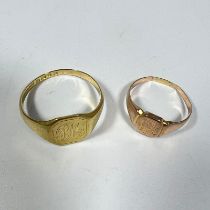 2 18ct yellow gold signet rings sizes Y and L, total weight approx 7grams.