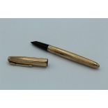 A 9ct gold Parker 51 Presidential fountain pen. Hallmarks for London, 1957/1958, 14cm