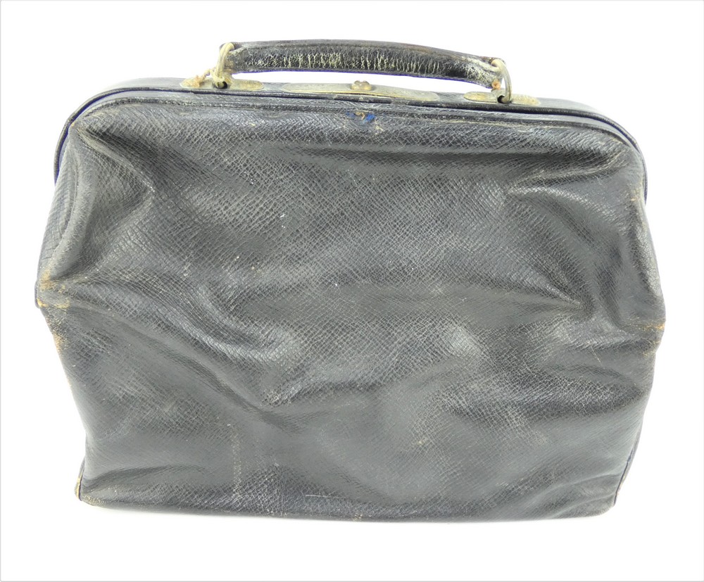 Victorian fitted gentleman's travel bag by Martin & Co with silver topped jars and other contents. - Image 3 of 8