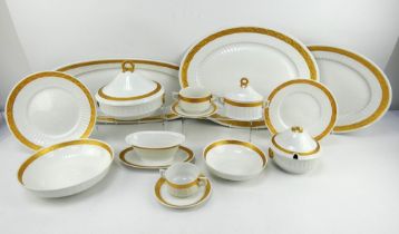 87 piece Royal Copenhagen 'Gold Fan' dinner service pattern 414/11525.