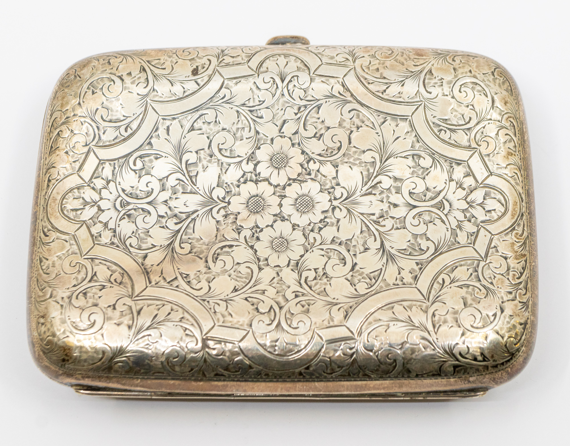 A late Victorian silver cigar case, having gilt interior and elaborate floral and foliage engraved - Image 3 of 3