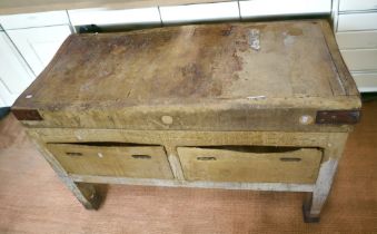 Derby Interest large early 20th century butchers block with two base chopping tool drawers on