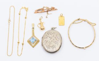 A collection of jewellery to include a Suisse 1g fine gold 999.9 ingot pendant, weight approx 1.5gms