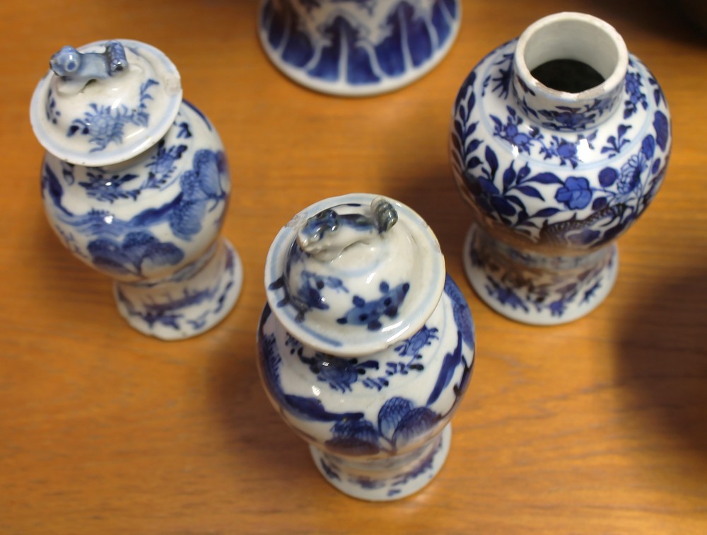 A group of Asian ceramics to include: Chinese blue and white baluster vases, some with covers, - Bild 4 aus 10