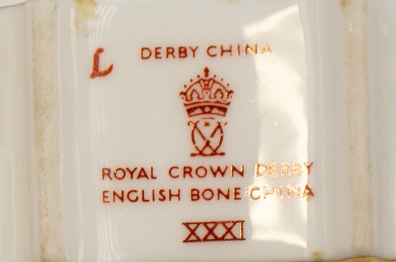 A small collection of ceramics to include; a Royal Crown Derby 1128 Imari pattern side plate, an - Image 2 of 4