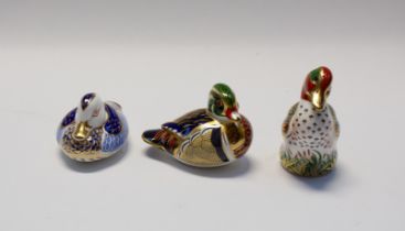 Royal Crown Derby: 3 boxed gold-stopper paperweights - Duck, Teal and Carolina Duck. (3)