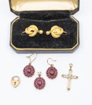 A collection of gold jewellery to include a pair of Victorian unmarked gold knot earrings with ivy