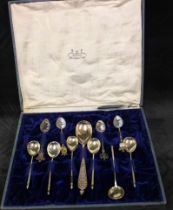 Box of 800 grade silver spoons