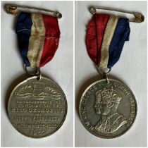 Medal group Coronation medal 1937 King George the VI and Queen  Elizabeth, plus 1914-1918 King