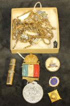 Joblot of costume jewellery including a rolled gold muff chain weight: 38.26 grams and other