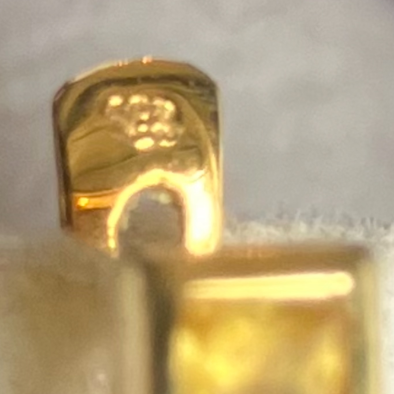 Earrings , sapphire in 18K gold with receipt. 4.24gms gross. - Image 3 of 7