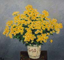 Pham Luan (Vietnamese, b.1954) Still life with vase and yellow daisies impasto oil on canvas, 90 x